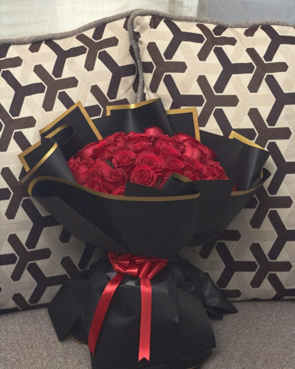 ramo_buchon_de_100_rosas_4 Inmenso